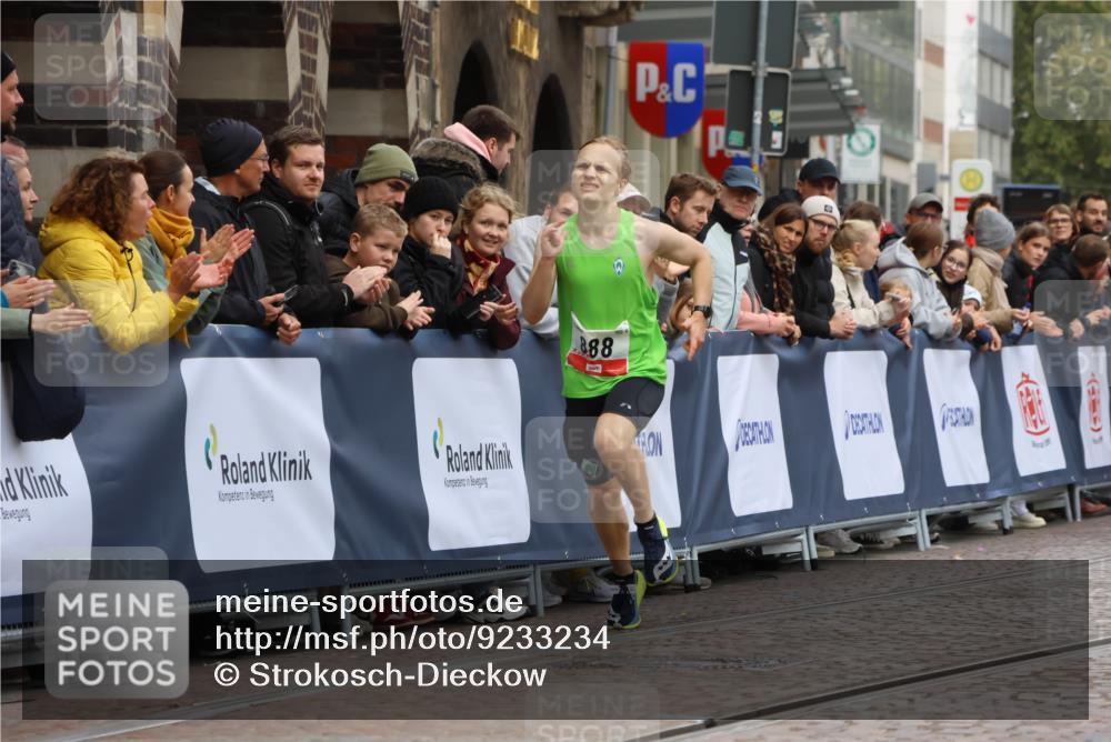 05.10.2025 - 20. swb-Marathon Bremen Strokosch-Dieckow http://msf.ph/oto/9233234 05.10.2025 12:34:19 Ziel 888 meine-sportfotos.de