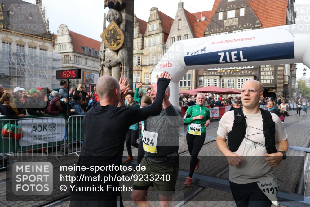05.10.2025 - 20. swb-Marathon Bremen Yannick Fuchs http://msf.ph/oto/9233240 05.10.2025 11:03:34 Ziel 7776, 9224, 9225, 9308, 9498, 9850, 10446, 10963, 10995, 11103, 11124, 11150, 11236, 11467, 11502 meine-sportfotos.de