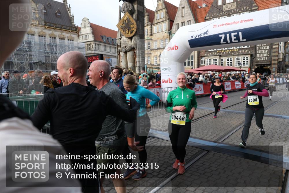 05.10.2025 - 20. swb-Marathon Bremen Yannick Fuchs http://msf.ph/oto/9233315 05.10.2025 11:03:35 Ziel 7776, 9224, 9225, 9308, 9498, 9850, 10446, 10963, 10995, 11103, 11124, 11150, 11236, 11502 meine-sportfotos.de