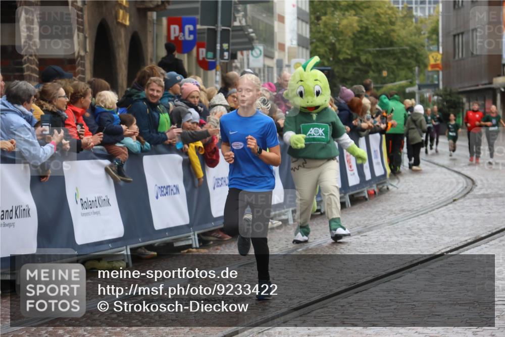 05.10.2025 - 20. swb-Marathon Bremen Strokosch-Dieckow http://msf.ph/oto/9233422 05.10.2025 15:18:21 Ziel  meine-sportfotos.de