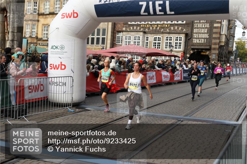 05.10.2025 - 20. swb-Marathon Bremen Yannick Fuchs http://msf.ph/oto/9233425 05.10.2025 11:03:38 Ziel 7199, 7776, 9224, 9308, 9486, 9498, 9850, 10446, 10995, 11150, 11236, 11522 meine-sportfotos.de
