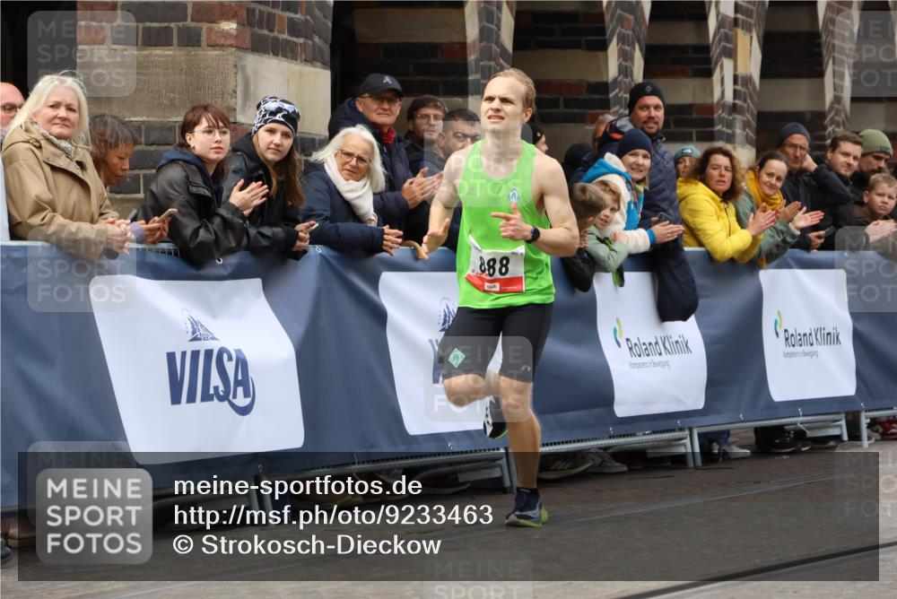 05.10.2025 - 20. swb-Marathon Bremen Strokosch-Dieckow http://msf.ph/oto/9233463 05.10.2025 12:34:21 Ziel 888 meine-sportfotos.de