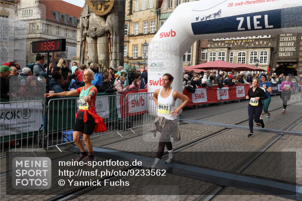 05.10.2025 - 20. swb-Marathon Bremen Yannick Fuchs http://msf.ph/oto/9233562 05.10.2025 11:03:40 Ziel 7199, 9308, 9486, 9498, 9850, 10213, 11150, 11522 meine-sportfotos.de