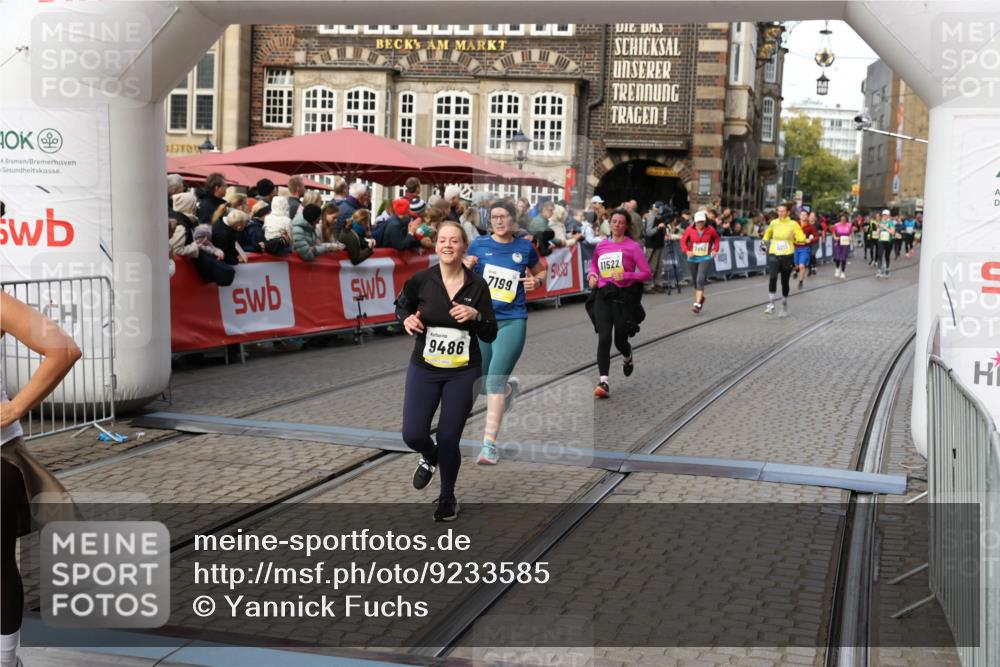 05.10.2025 - 20. swb-Marathon Bremen Yannick Fuchs http://msf.ph/oto/9233585 05.10.2025 11:03:40 Ziel 7199, 9308, 9486, 9498, 9850, 10213, 11150, 11522 meine-sportfotos.de