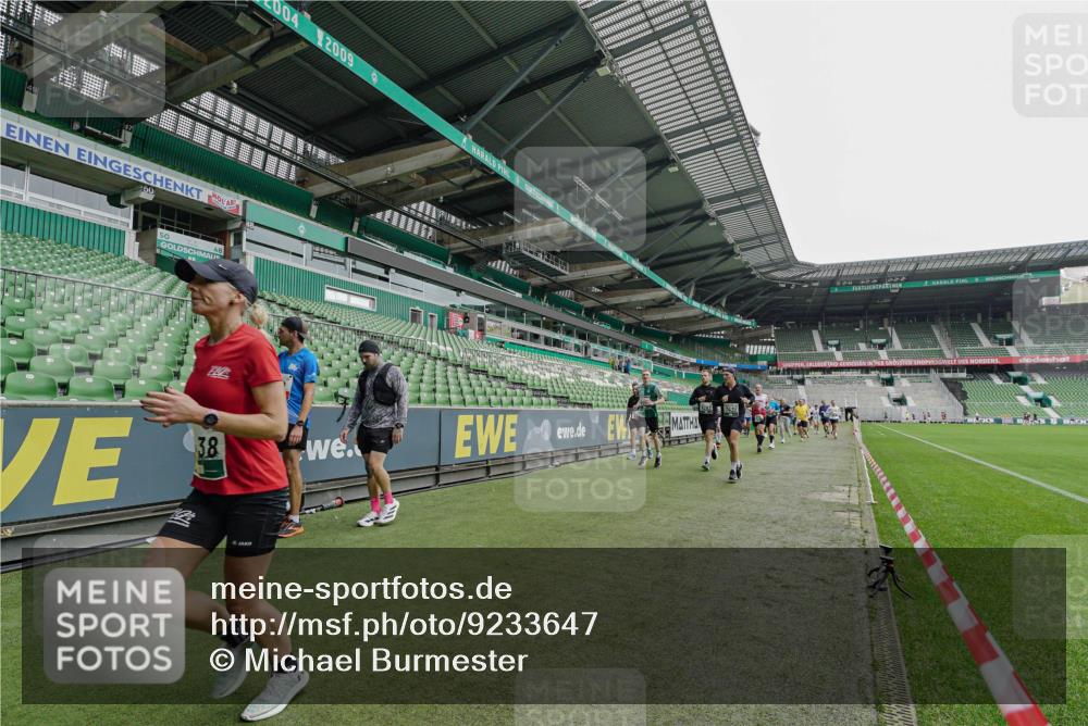 05.10.2025 - 20. swb-Marathon Bremen Michael Burmester http://msf.ph/oto/9233647 05.10.2025 12:56:18 Laufen im Stadion 240, 325, 591, 830, 901, 984, 989, 1261, 1380, 1490, 1679, 1774, 1825, 1931, 2134, 2149, 2263, 2438, 2459, 2490, 2571, 2634, 2942, 3074, 3161, 3392, 3606, 3612, 3749, 3980, 4052, 4079, 4101, 4116, 4149, 4195, 4288, 4432, 4456, 4485, 4796, 5246, 5255, 5289, 5370, 5419, 5469, 5490, 5615, 5691, 5719, 6048, 6070, 6176, 6375, 6441, 6451, 6515, 6570, 6615, 6689, 6744, 6797, 6820, 6864, 6926, 6937, 7000, 7292, 7320, 7431, 7783, 7920, 8060, 8144, 8222, 78, 2162, 2884, 3074, 3515 meine-sportfotos.de