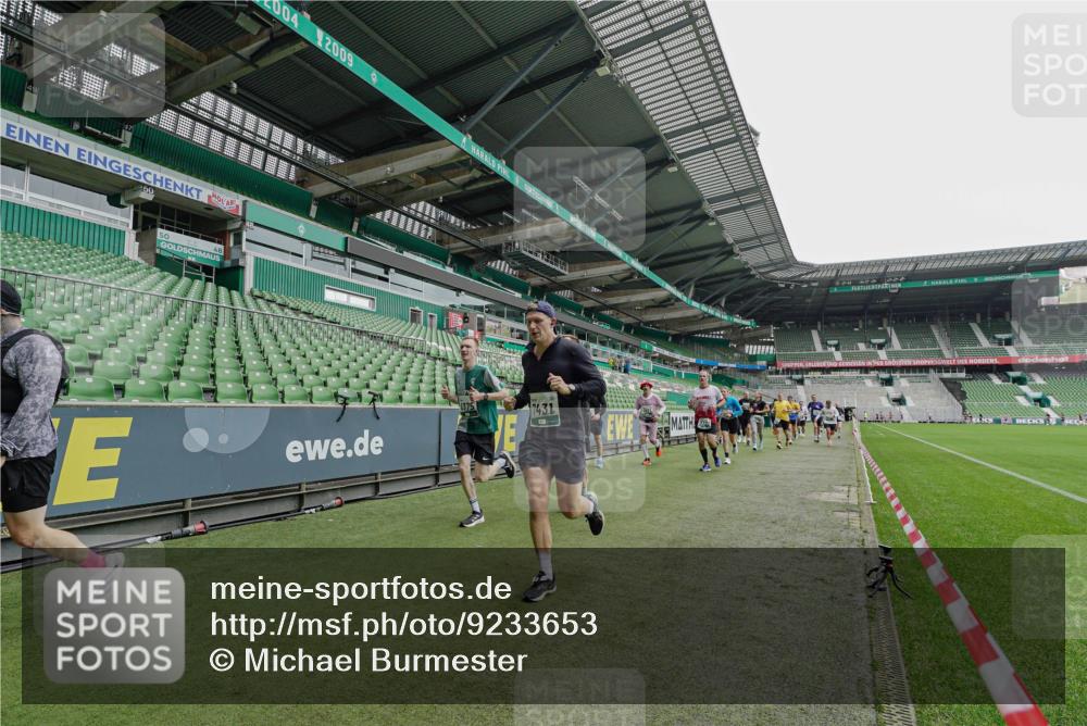 05.10.2025 - 20. swb-Marathon Bremen Michael Burmester http://msf.ph/oto/9233653 05.10.2025 12:56:20 Laufen im Stadion 325, 591, 830, 901, 984, 989, 1261, 1380, 1490, 1679, 1774, 1825, 1931, 2134, 2149, 2263, 2438, 2459, 2490, 2571, 2634, 2942, 3161, 3392, 3606, 3612, 3749, 3980, 4052, 4079, 4101, 4116, 4149, 4288, 4432, 4456, 4485, 5246, 5255, 5370, 5419, 5469, 5490, 5615, 5691, 5719, 6048, 6070, 6176, 6375, 6441, 6451, 6515, 6615, 6689, 6744, 6797, 6820, 6864, 6926, 6937, 7000, 7292, 7320, 7431, 7783, 7920, 8060, 8144, 8222, 78, 240, 1490, 2162, 2884, 3074, 3515, 3612, 4079, 4195, 4456 meine-sportfotos.de