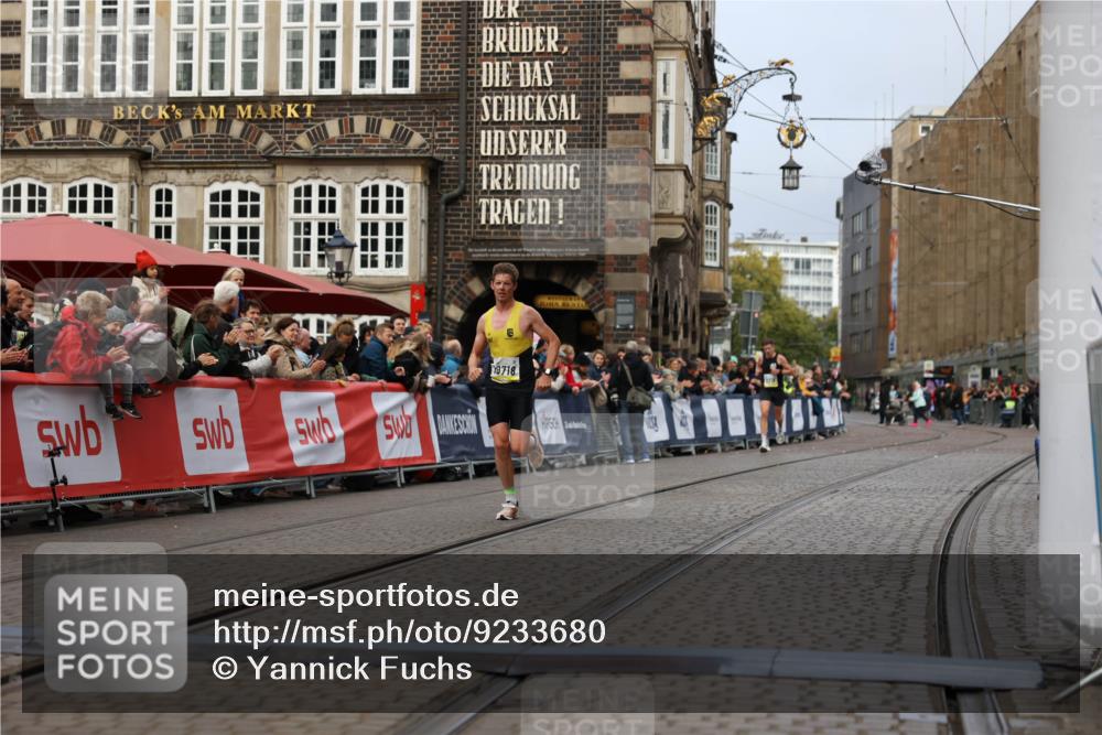 05.10.2025 - 20. swb-Marathon Bremen Yannick Fuchs http://msf.ph/oto/9233680 05.10.2025 10:34:38 Ziel 10718 meine-sportfotos.de