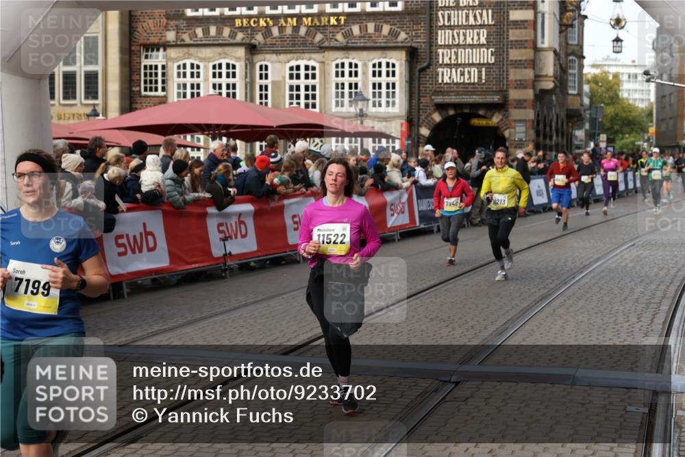 05.10.2025 - 20. swb-Marathon Bremen Yannick Fuchs http://msf.ph/oto/9233702 05.10.2025 11:03:42 Ziel 7199, 9486, 9498, 9850, 9940, 10213, 11522 meine-sportfotos.de