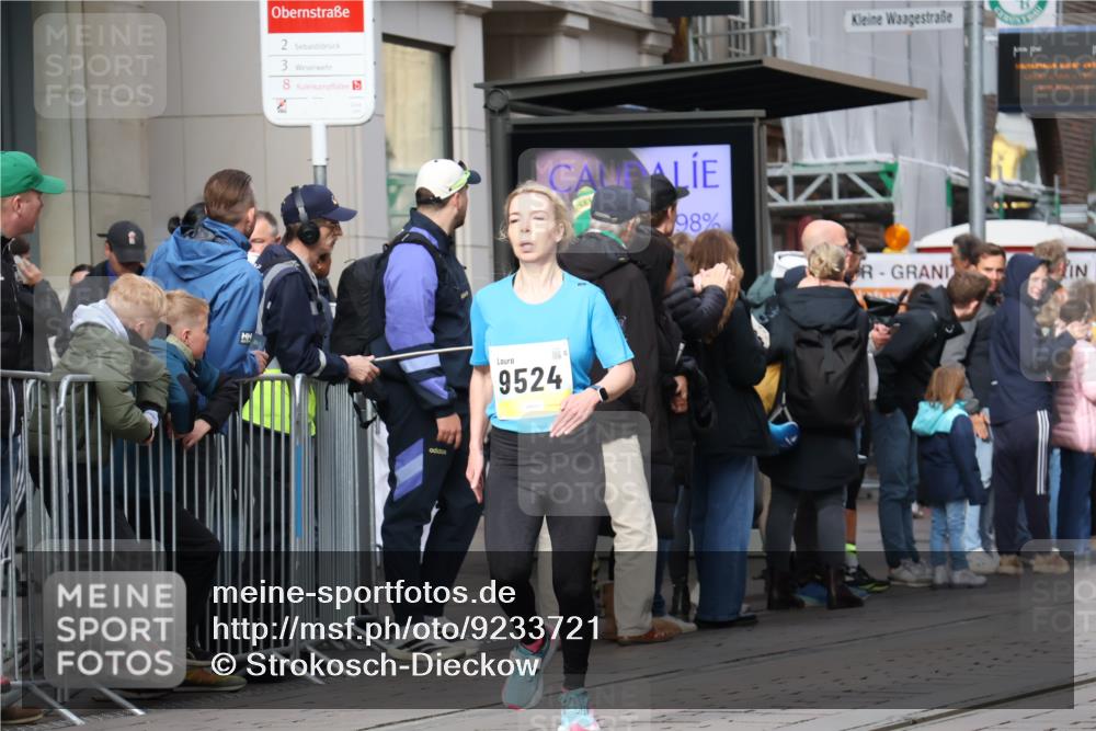 05.10.2025 - 20. swb-Marathon Bremen Strokosch-Dieckow http://msf.ph/oto/9233721 05.10.2025 10:42:30 Ziel 9524, 10045, 10592, 10624, 11178, 11640, 9524, 10045, 10592, 10624, 11178, 11640 meine-sportfotos.de