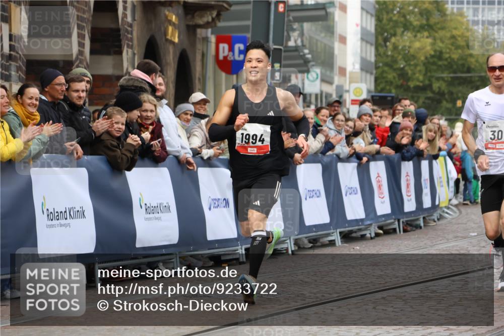 05.10.2025 - 20. swb-Marathon Bremen Strokosch-Dieckow http://msf.ph/oto/9233722 05.10.2025 12:35:25 Ziel 308, 1994 meine-sportfotos.de