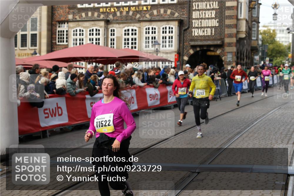 05.10.2025 - 20. swb-Marathon Bremen Yannick Fuchs http://msf.ph/oto/9233729 05.10.2025 11:03:43 Ziel 7199, 9486, 9498, 9850, 9940, 10213, 10478, 11522 meine-sportfotos.de