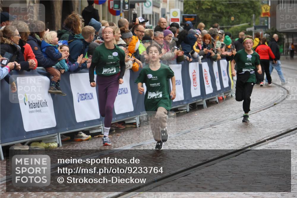 05.10.2025 - 20. swb-Marathon Bremen Strokosch-Dieckow http://msf.ph/oto/9233764 05.10.2025 15:18:34 Ziel  meine-sportfotos.de