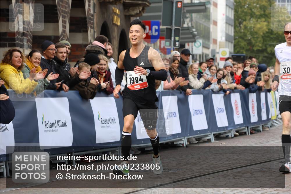 05.10.2025 - 20. swb-Marathon Bremen Strokosch-Dieckow http://msf.ph/oto/9233805 05.10.2025 12:35:25 Ziel 308, 1994 meine-sportfotos.de