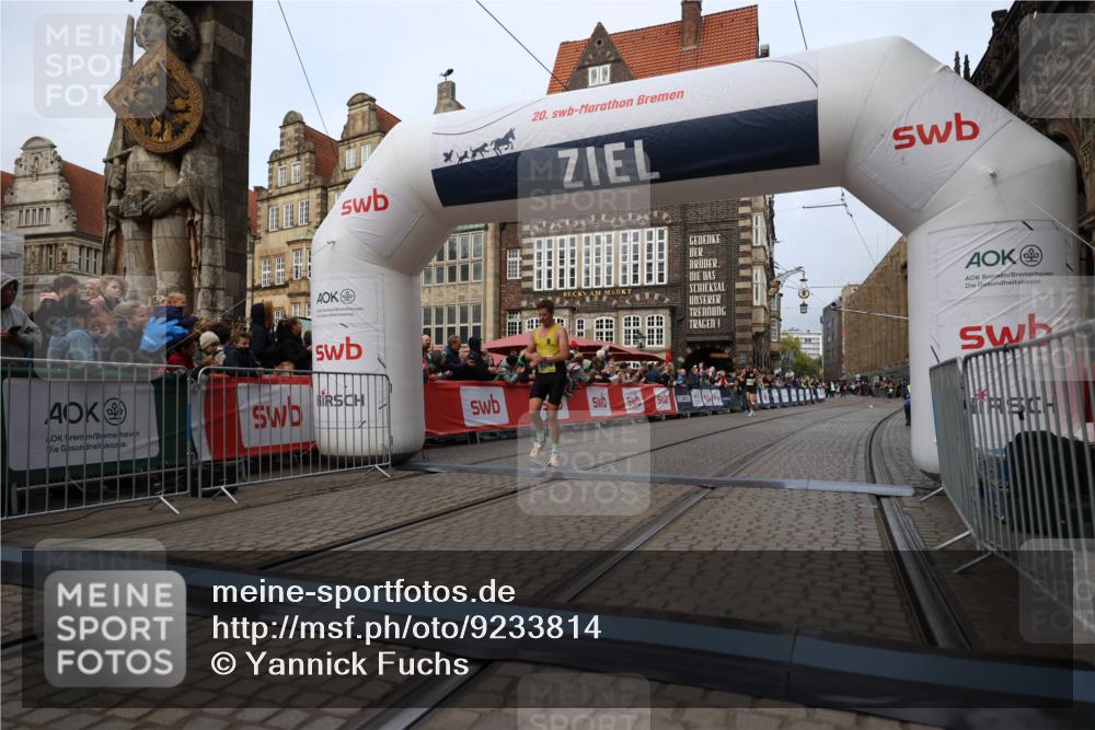 05.10.2025 - 20. swb-Marathon Bremen Yannick Fuchs http://msf.ph/oto/9233814 05.10.2025 10:34:40 Ziel 10718 meine-sportfotos.de