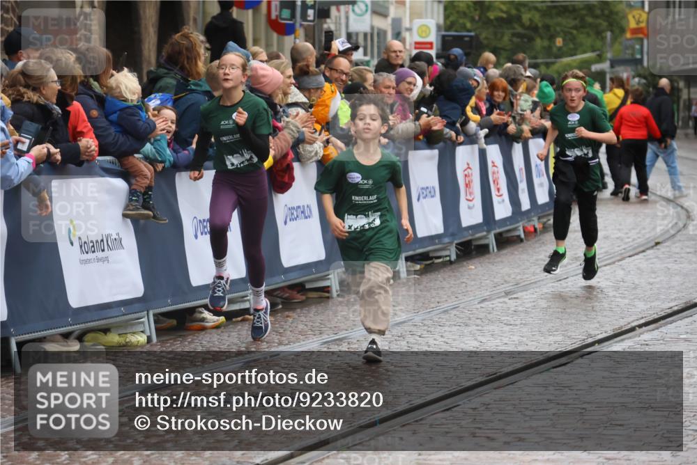 05.10.2025 - 20. swb-Marathon Bremen Strokosch-Dieckow http://msf.ph/oto/9233820 05.10.2025 15:18:34 Ziel  meine-sportfotos.de