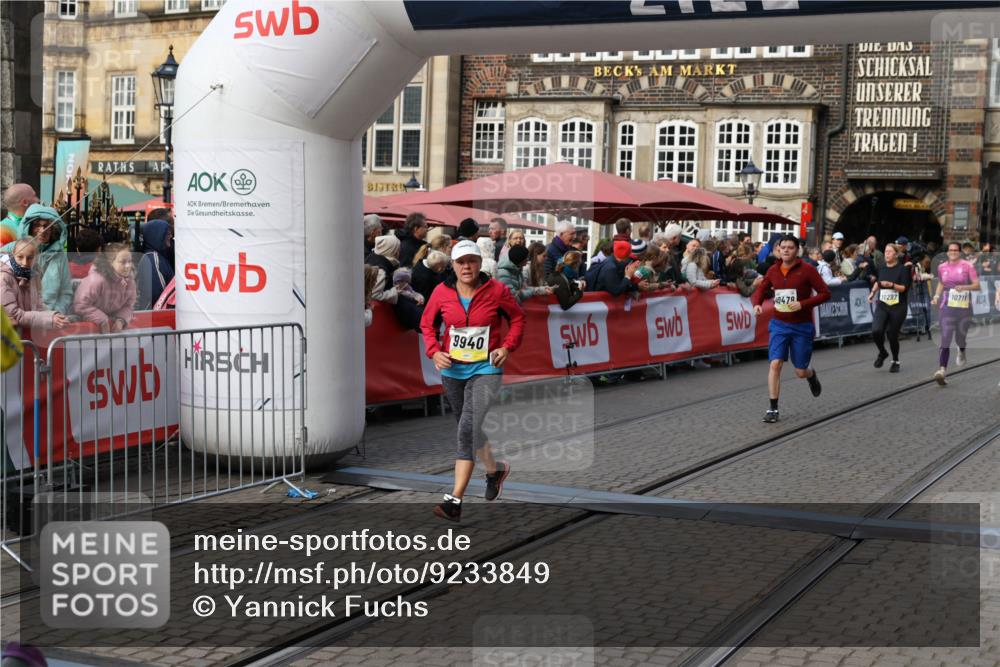 05.10.2025 - 20. swb-Marathon Bremen Yannick Fuchs http://msf.ph/oto/9233849 05.10.2025 11:03:45 Ziel 7199, 9486, 9940, 10213, 10297, 10478, 10711, 10713, 11522 meine-sportfotos.de
