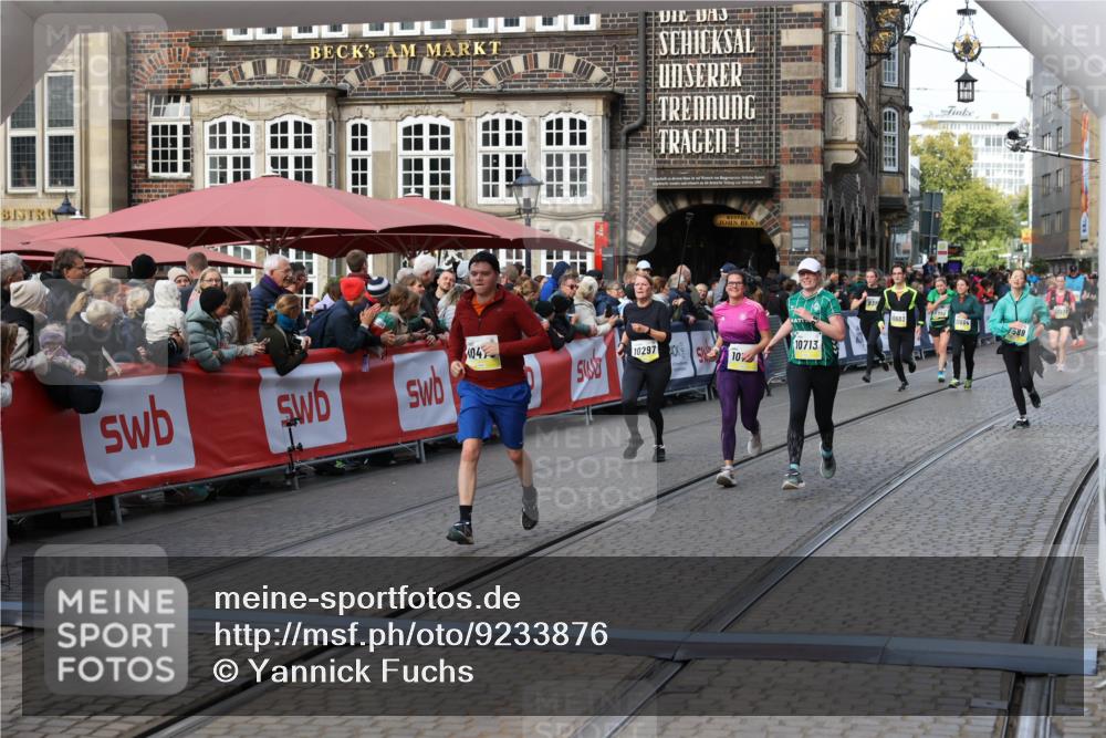 05.10.2025 - 20. swb-Marathon Bremen Yannick Fuchs http://msf.ph/oto/9233876 05.10.2025 11:03:46 Ziel 7199, 9486, 9940, 10213, 10297, 10478, 10711, 10713, 11522, 11589 meine-sportfotos.de