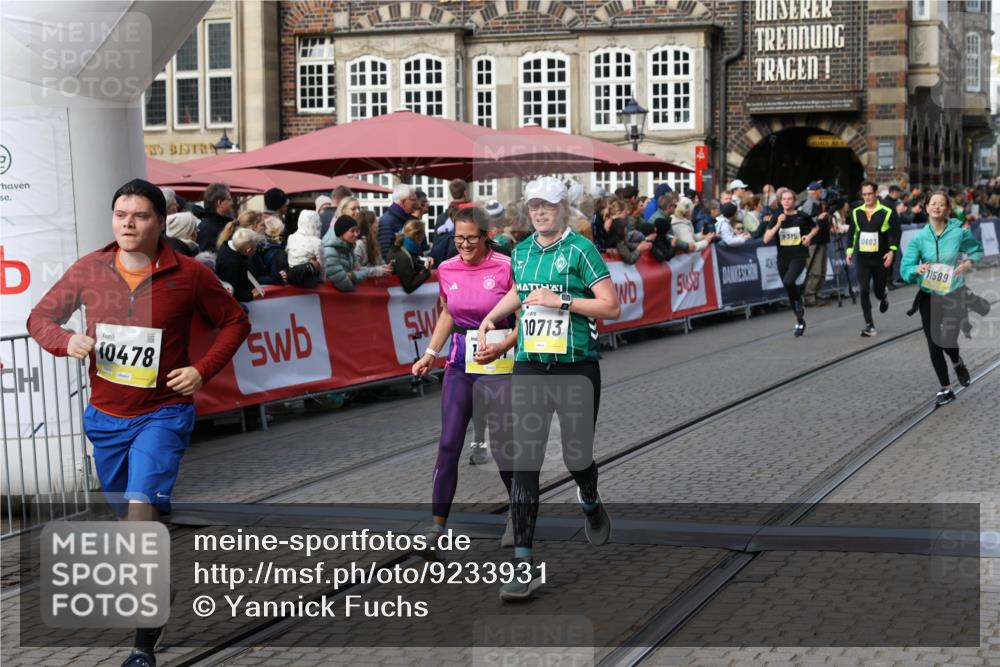 05.10.2025 - 20. swb-Marathon Bremen Yannick Fuchs http://msf.ph/oto/9233931 05.10.2025 11:03:48 Ziel 9315, 9940, 10213, 10297, 10478, 10603, 10604, 10711, 10713, 11522, 11589 meine-sportfotos.de