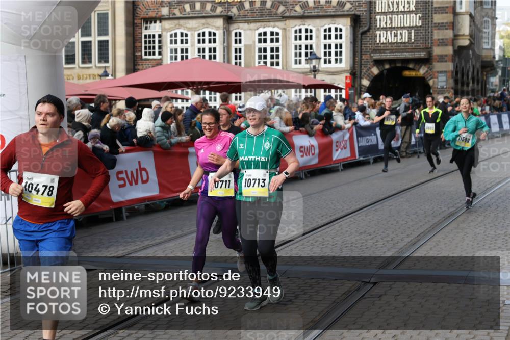 05.10.2025 - 20. swb-Marathon Bremen Yannick Fuchs http://msf.ph/oto/9233949 05.10.2025 11:03:48 Ziel 9315, 9940, 10213, 10297, 10478, 10603, 10604, 10711, 10713, 11522, 11589 meine-sportfotos.de