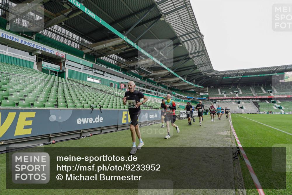 05.10.2025 - 20. swb-Marathon Bremen Michael Burmester http://msf.ph/oto/9233952 05.10.2025 12:57:07 Laufen im Stadion 31, 237, 246, 299, 305, 479, 591, 613, 820, 833, 1161, 1317, 1382, 1595, 1627, 1679, 1971, 1977, 2166, 2263, 2269, 2436, 2522, 2571, 2634, 3392, 3471, 3591, 3606, 3813, 3980, 4101, 4484, 4496, 4821, 5104, 5246, 5255, 5419, 5503, 5664, 6250, 6267, 6451, 6486, 6493, 6510, 6768, 6864, 6926, 7000, 7017, 7086, 7283, 7320, 7371, 7390, 7431, 7490, 7546, 7578, 7783, 7940, 8023, 8479, 8564, 8903, 8964, 8973, 9054, 9129, 830, 901, 989, 1380, 2134, 2149, 2438, 3392, 4485, 5469, 6070 meine-sportfotos.de