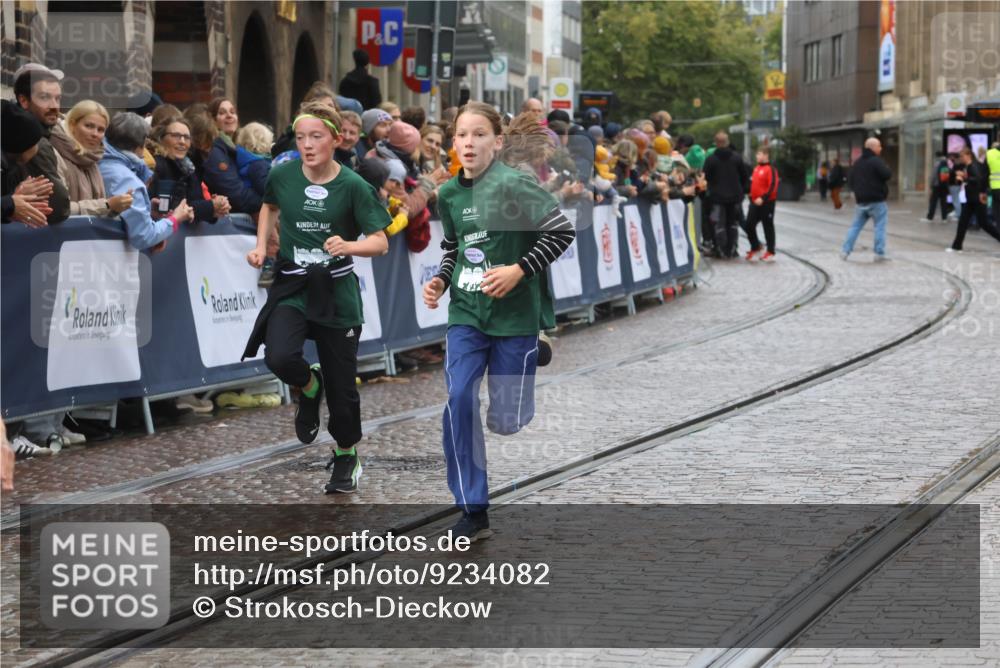 05.10.2025 - 20. swb-Marathon Bremen Strokosch-Dieckow http://msf.ph/oto/9234082 05.10.2025 15:18:37 Ziel  meine-sportfotos.de