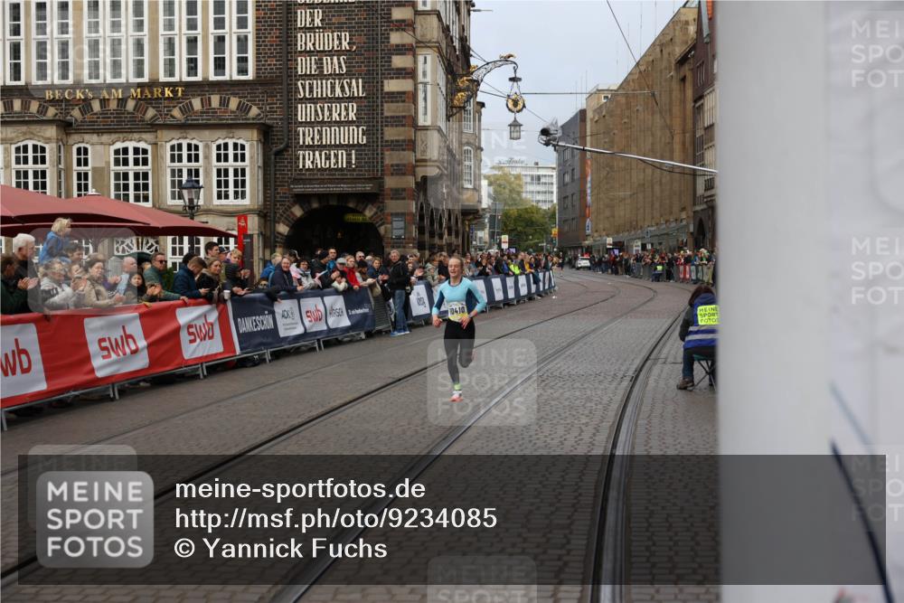 05.10.2025 - 20. swb-Marathon Bremen Yannick Fuchs http://msf.ph/oto/9234085 05.10.2025 10:34:55 Ziel 10410 meine-sportfotos.de