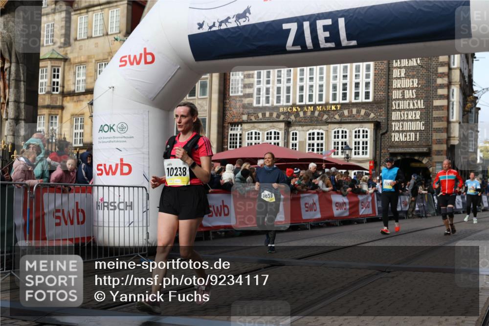 05.10.2025 - 20. swb-Marathon Bremen Yannick Fuchs http://msf.ph/oto/9234117 05.10.2025 11:03:57 Ziel 7788, 9241, 9315, 9571, 10106, 10238, 10603, 10604, 11039, 11272, 11306 meine-sportfotos.de