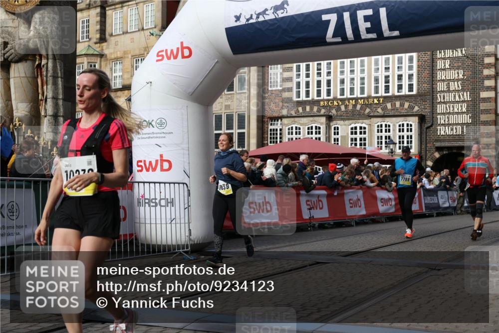 05.10.2025 - 20. swb-Marathon Bremen Yannick Fuchs http://msf.ph/oto/9234123 05.10.2025 11:03:57 Ziel 7788, 9241, 9315, 9571, 10106, 10238, 10603, 10604, 11039, 11272, 11306 meine-sportfotos.de