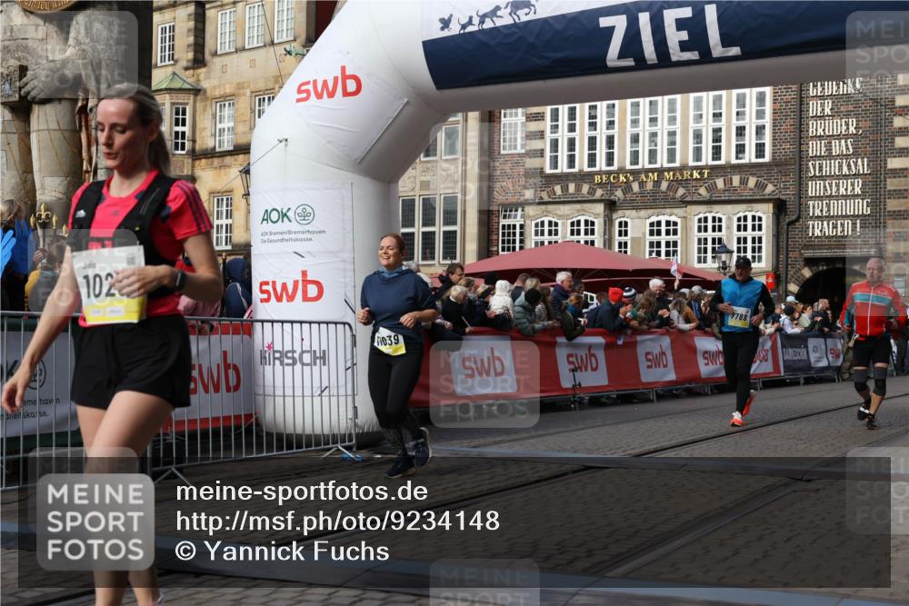 05.10.2025 - 20. swb-Marathon Bremen Yannick Fuchs http://msf.ph/oto/9234148 05.10.2025 11:03:58 Ziel 7788, 9241, 9379, 9571, 10106, 10238, 10603, 10604, 11039, 11272, 11306 meine-sportfotos.de