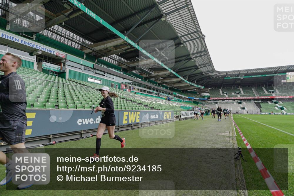 05.10.2025 - 20. swb-Marathon Bremen Michael Burmester http://msf.ph/oto/9234185 05.10.2025 12:57:41 Laufen im Stadion 237, 246, 305, 415, 613, 820, 833, 1317, 1382, 1491, 1971, 2166, 2234, 2240, 2269, 2304, 2436, 2522, 2662, 3396, 3591, 3798, 3813, 3969, 3977, 4089, 4102, 4287, 4401, 4496, 4747, 4821, 5100, 5104, 5149, 5503, 5562, 5645, 5664, 5728, 6161, 6250, 6267, 6317, 6372, 6486, 6510, 6525, 6534, 6535, 6768, 6999, 7053, 7086, 7371, 7390, 7546, 7578, 7588, 7731, 7911, 7940, 8023, 8128, 8801, 8827, 8903, 8964, 8973, 8993, 9129, 9151, 9983, 11658, 31, 299, 479, 1161, 1595, 1627 meine-sportfotos.de
