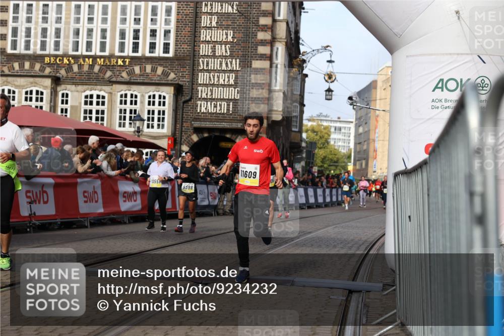 05.10.2025 - 20. swb-Marathon Bremen Yannick Fuchs http://msf.ph/oto/9234232 05.10.2025 11:04:06 Ziel 7788, 9241, 9379, 9398, 9571, 10106, 10205, 10265, 10271, 10551, 11183, 11272, 11609 meine-sportfotos.de