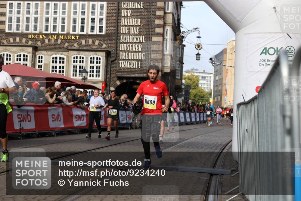 05.10.2025 - 20. swb-Marathon Bremen Yannick Fuchs http://msf.ph/oto/9234240 05.10.2025 11:04:06 Ziel 7788, 9241, 9379, 9398, 9571, 10106, 10205, 10265, 10271, 10551, 11183, 11272, 11609 meine-sportfotos.de