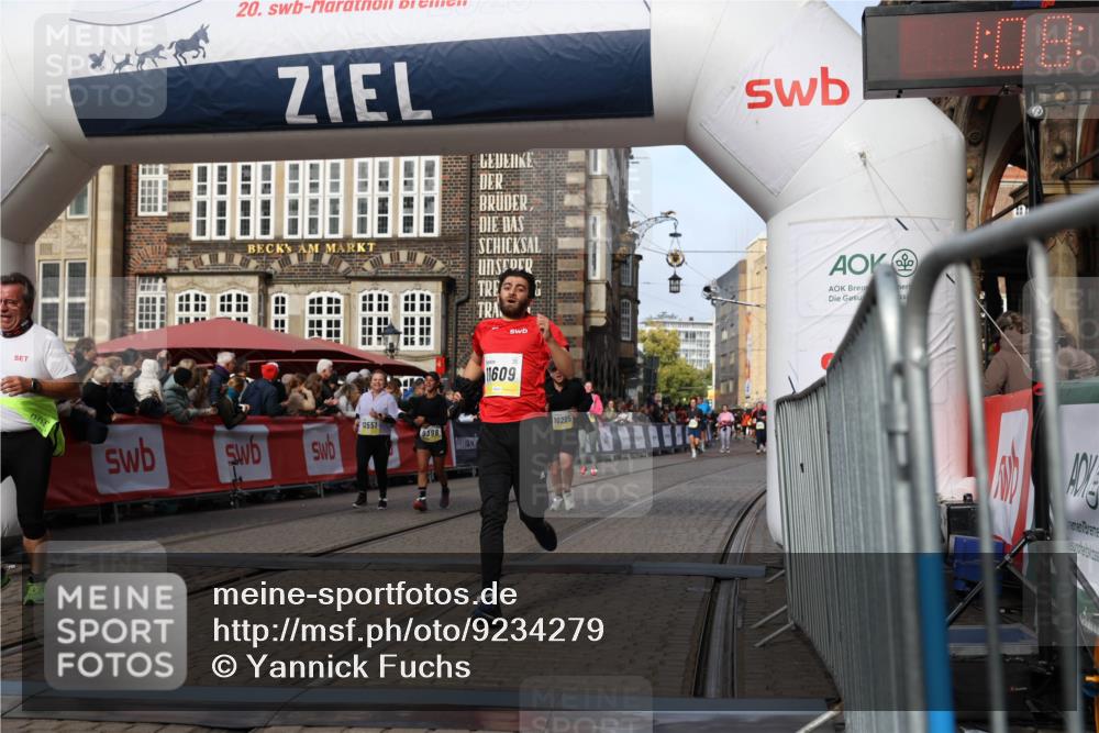 05.10.2025 - 20. swb-Marathon Bremen Yannick Fuchs http://msf.ph/oto/9234279 05.10.2025 11:04:07 Ziel 9241, 9379, 9398, 9571, 10106, 10205, 10265, 10271, 10551, 11183, 11609 meine-sportfotos.de