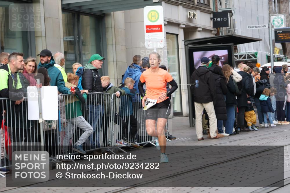 05.10.2025 - 20. swb-Marathon Bremen Strokosch-Dieckow http://msf.ph/oto/9234282 05.10.2025 10:43:07 Ziel 9545, 9967, 10304, 10541, 11304, 9545, 9967, 10304, 10541, 11304 meine-sportfotos.de