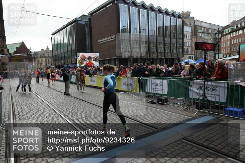 05.10.2025 - 20. swb-Marathon Bremen Yannick Fuchs http://msf.ph/oto/9234326 05.10.2025 10:34:58 Ziel 10410 meine-sportfotos.de