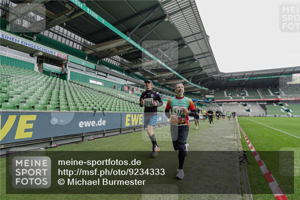 05.10.2025 - 20. swb-Marathon Bremen Michael Burmester http://msf.ph/oto/9234333 05.10.2025 12:58:02 Laufen im Stadion 90, 415, 820, 846, 963, 1317, 1491, 2158, 2234, 2240, 2304, 2648, 2662, 2821, 2893, 3373, 3396, 3573, 3591, 3602, 3798, 3969, 3977, 4089, 4102, 4287, 4389, 4401, 4446, 4496, 4709, 4747, 4821, 5100, 5149, 5163, 5214, 5313, 5562, 5645, 5728, 5917, 6161, 6317, 6326, 6372, 6525, 6534, 6535, 6675, 6676, 6999, 7053, 7588, 7731, 7813, 7911, 7940, 8091, 8113, 8128, 8328, 8379, 8576, 8801, 8827, 8964, 8993, 9112, 9151, 9983, 11658, 237, 246, 305, 613, 833, 1382, 2522, 3591 meine-sportfotos.de
