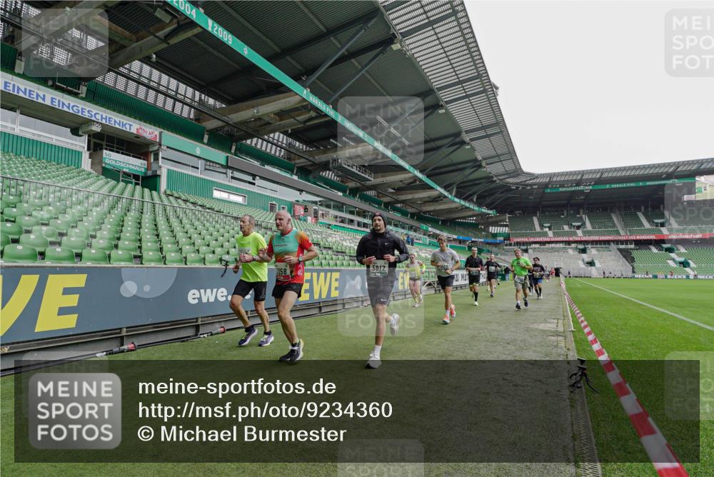 05.10.2025 - 20. swb-Marathon Bremen Michael Burmester http://msf.ph/oto/9234360 05.10.2025 12:58:08 Laufen im Stadion 90, 415, 846, 963, 1491, 1716, 2158, 2234, 2240, 2304, 2648, 2662, 2734, 2821, 2893, 3373, 3396, 3573, 3602, 3798, 3969, 3977, 4089, 4102, 4287, 4389, 4401, 4446, 4709, 4747, 5100, 5149, 5163, 5214, 5313, 5562, 5645, 5728, 5917, 6161, 6317, 6326, 6372, 6525, 6534, 6535, 6675, 6676, 6944, 6999, 7038, 7053, 7588, 7731, 7813, 7911, 7976, 8091, 8113, 8128, 8328, 8379, 8576, 8801, 8827, 8993, 9112, 9151, 9983, 11658, 237, 246, 305, 613, 820, 833, 1317, 1382, 2522, 3396, 3591 meine-sportfotos.de