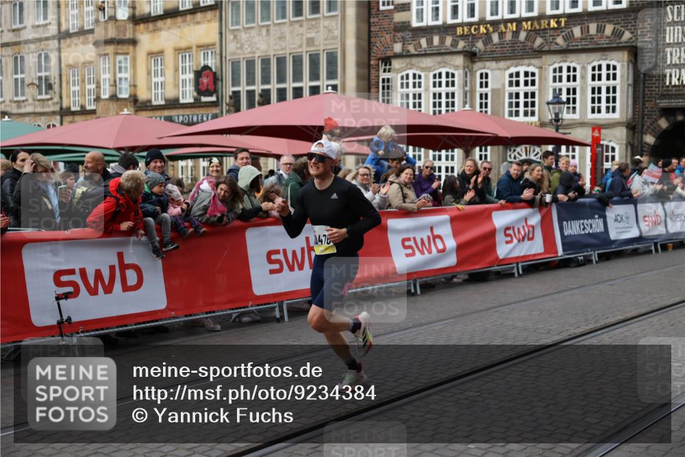 05.10.2025 - 20. swb-Marathon Bremen Yannick Fuchs http://msf.ph/oto/9234384 05.10.2025 10:35:13 Ziel 10476 meine-sportfotos.de