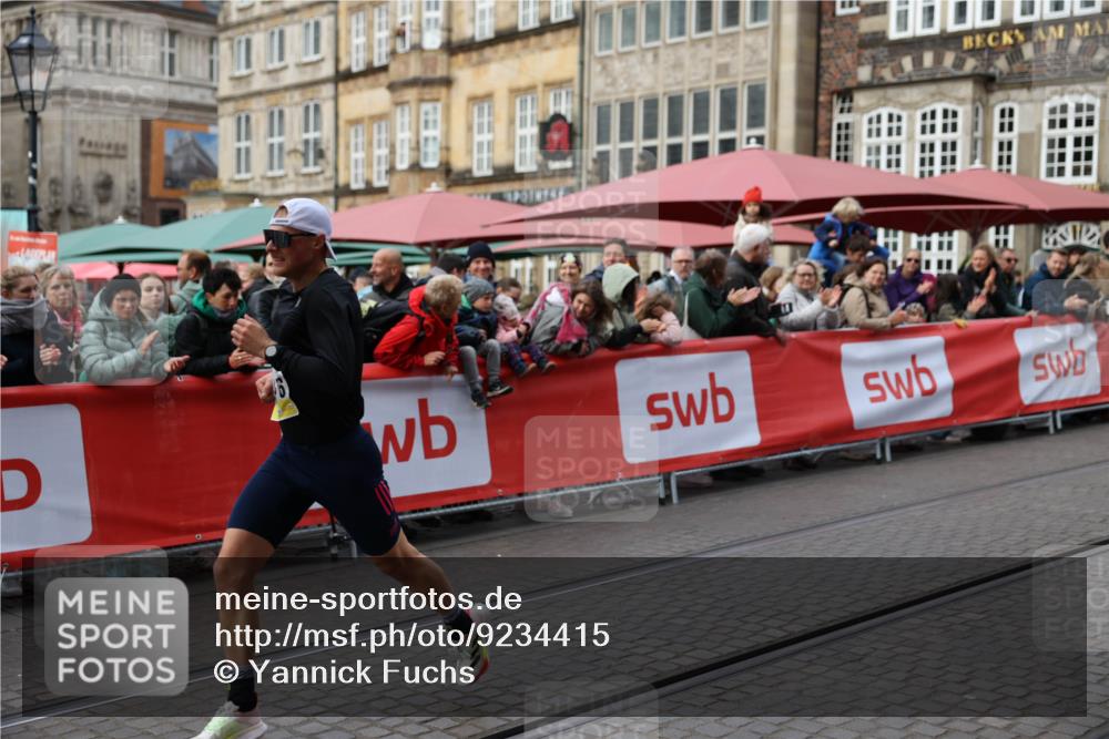 05.10.2025 - 20. swb-Marathon Bremen Yannick Fuchs http://msf.ph/oto/9234415 05.10.2025 10:35:14 Ziel 10476 meine-sportfotos.de