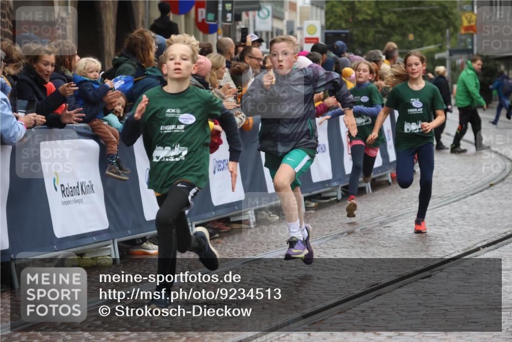 05.10.2025 - 20. swb-Marathon Bremen Strokosch-Dieckow http://msf.ph/oto/9234513 05.10.2025 15:18:58 Ziel  meine-sportfotos.de