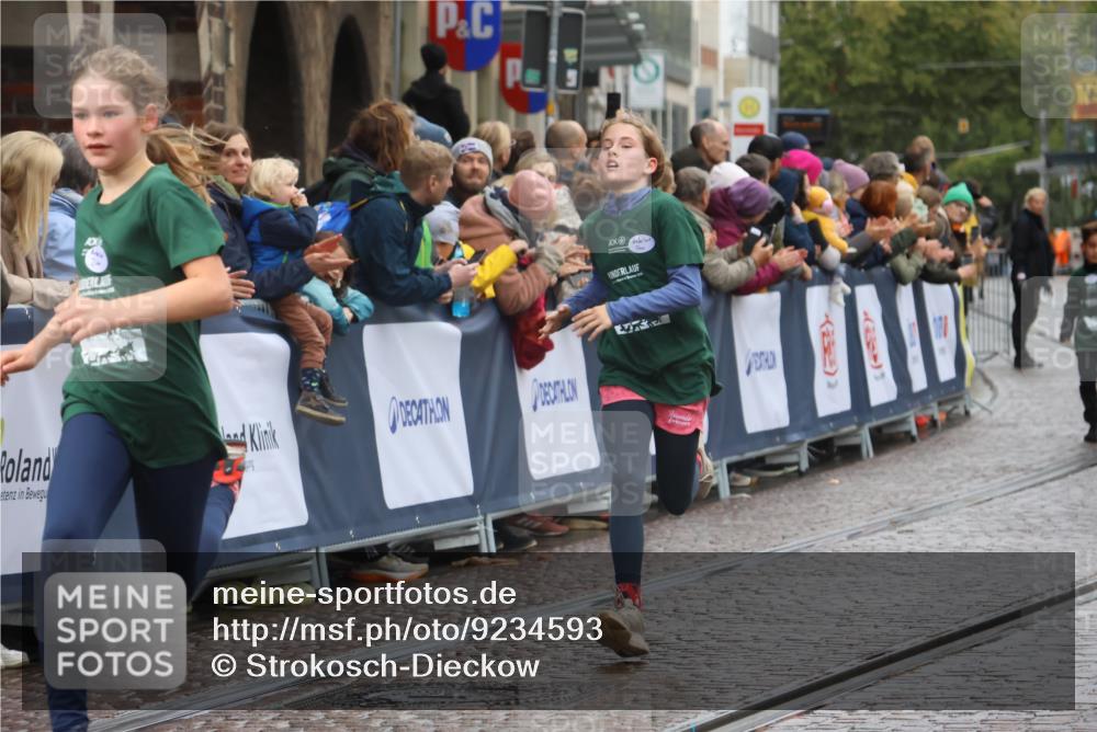 05.10.2025 - 20. swb-Marathon Bremen Strokosch-Dieckow http://msf.ph/oto/9234593 05.10.2025 15:19:00 Ziel  meine-sportfotos.de