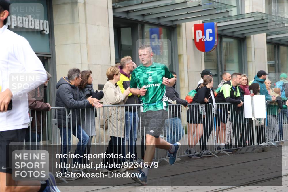 05.10.2025 - 20. swb-Marathon Bremen Strokosch-Dieckow http://msf.ph/oto/9234679 05.10.2025 10:43:43 Ziel 9170, 9614, 9865, 9919, 10044, 10348, 10351, 10649, 10652, 10780, 11256, 11316, 11503, 11645, 11648, 11683, 9170, 9614, 9865, 9919, 10044, 10348, 10351, 10649, 10652, 10780, 11256, 11316, 11503, 11645, 11648, 11683 meine-sportfotos.de