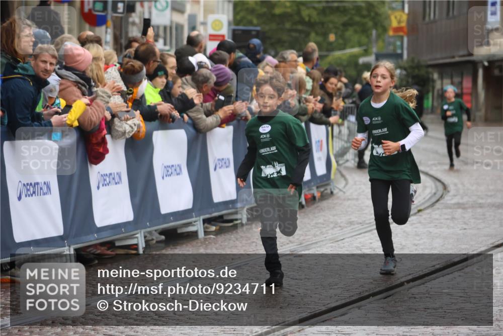 05.10.2025 - 20. swb-Marathon Bremen Strokosch-Dieckow http://msf.ph/oto/9234711 05.10.2025 15:19:04 Ziel  meine-sportfotos.de