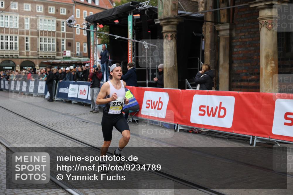 05.10.2025 - 20. swb-Marathon Bremen Yannick Fuchs http://msf.ph/oto/9234789 05.10.2025 10:35:28 Ziel 9336 meine-sportfotos.de