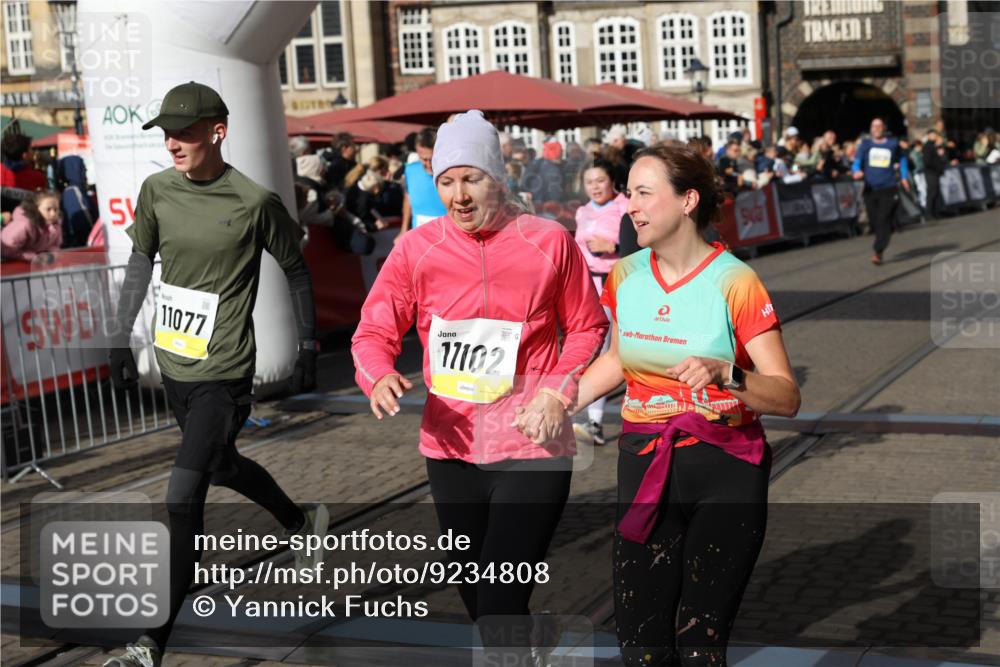 05.10.2025 - 20. swb-Marathon Bremen Yannick Fuchs http://msf.ph/oto/9234808 05.10.2025 11:04:19 Ziel 7123, 7789, 9275, 10098, 10853, 11001, 11077, 11102, 11611, 11685 meine-sportfotos.de