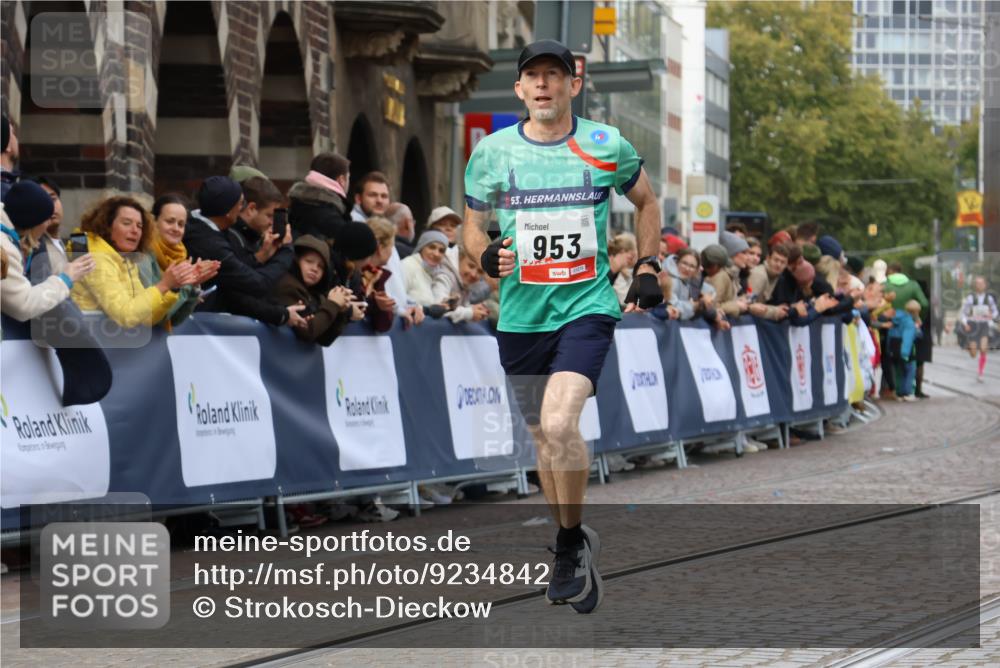 05.10.2025 - 20. swb-Marathon Bremen Strokosch-Dieckow http://msf.ph/oto/9234842 05.10.2025 12:37:16 Ziel 953 meine-sportfotos.de