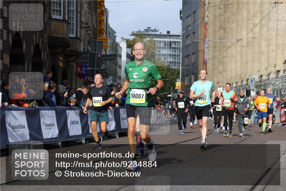 05.10.2025 - 20. swb-Marathon Bremen Strokosch-Dieckow http://msf.ph/oto/9234884 05.10.2025 10:54:42 Ziel 8326, 9282, 9295, 9436, 9591, 9754, 9776, 10007, 10174, 10487, 10770, 11163, 11276, 11321 meine-sportfotos.de