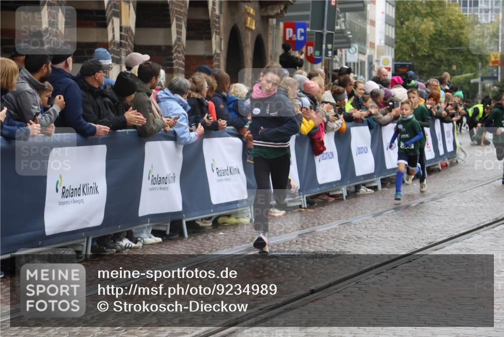 05.10.2025 - 20. swb-Marathon Bremen Strokosch-Dieckow http://msf.ph/oto/9234989 05.10.2025 15:19:32 Ziel  meine-sportfotos.de