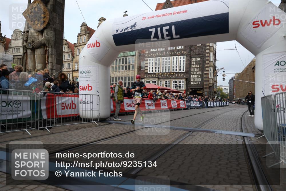 05.10.2025 - 20. swb-Marathon Bremen Yannick Fuchs http://msf.ph/oto/9235134 05.10.2025 10:36:01 Ziel 10372 meine-sportfotos.de