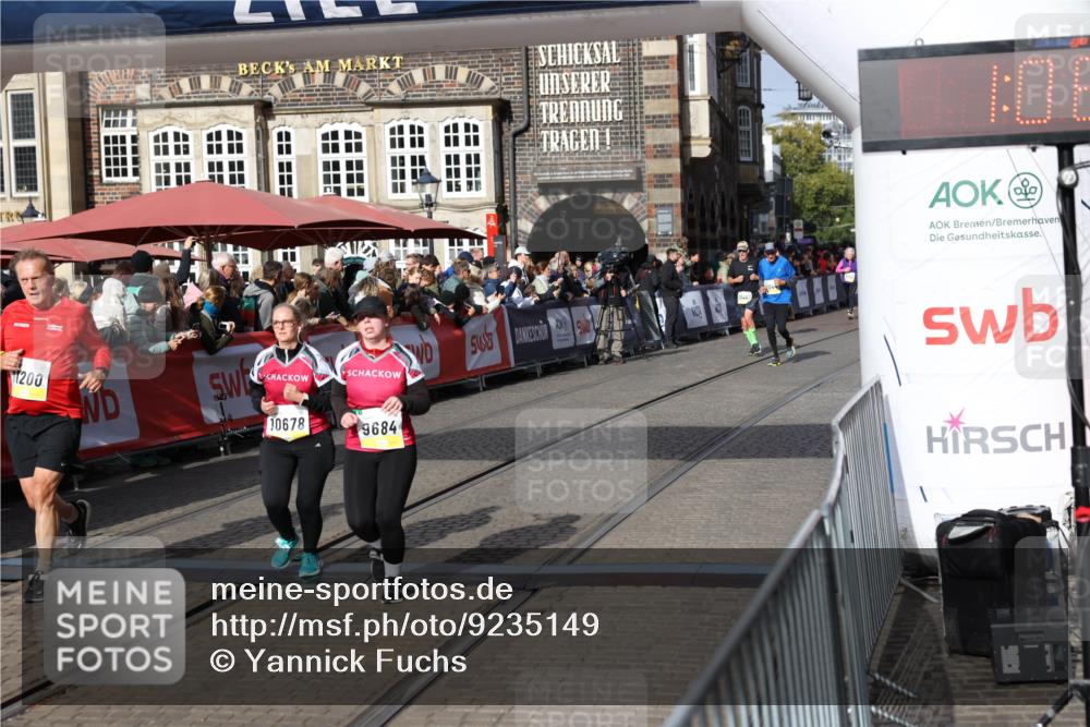 05.10.2025 - 20. swb-Marathon Bremen Yannick Fuchs http://msf.ph/oto/9235149 05.10.2025 11:04:29 Ziel 9448, 9537, 9684, 10678, 11200 meine-sportfotos.de
